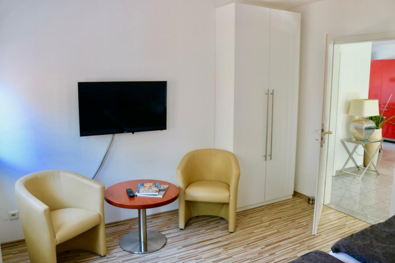 Zwei Ferienwohnungen Anker Max 5 Personen & Leuchtturm Max 4 Personen, Direkt In Steinhude Scheunenviertel, Balkon, Wlan , Privater Parkplatz, Wallbox Exterior photo