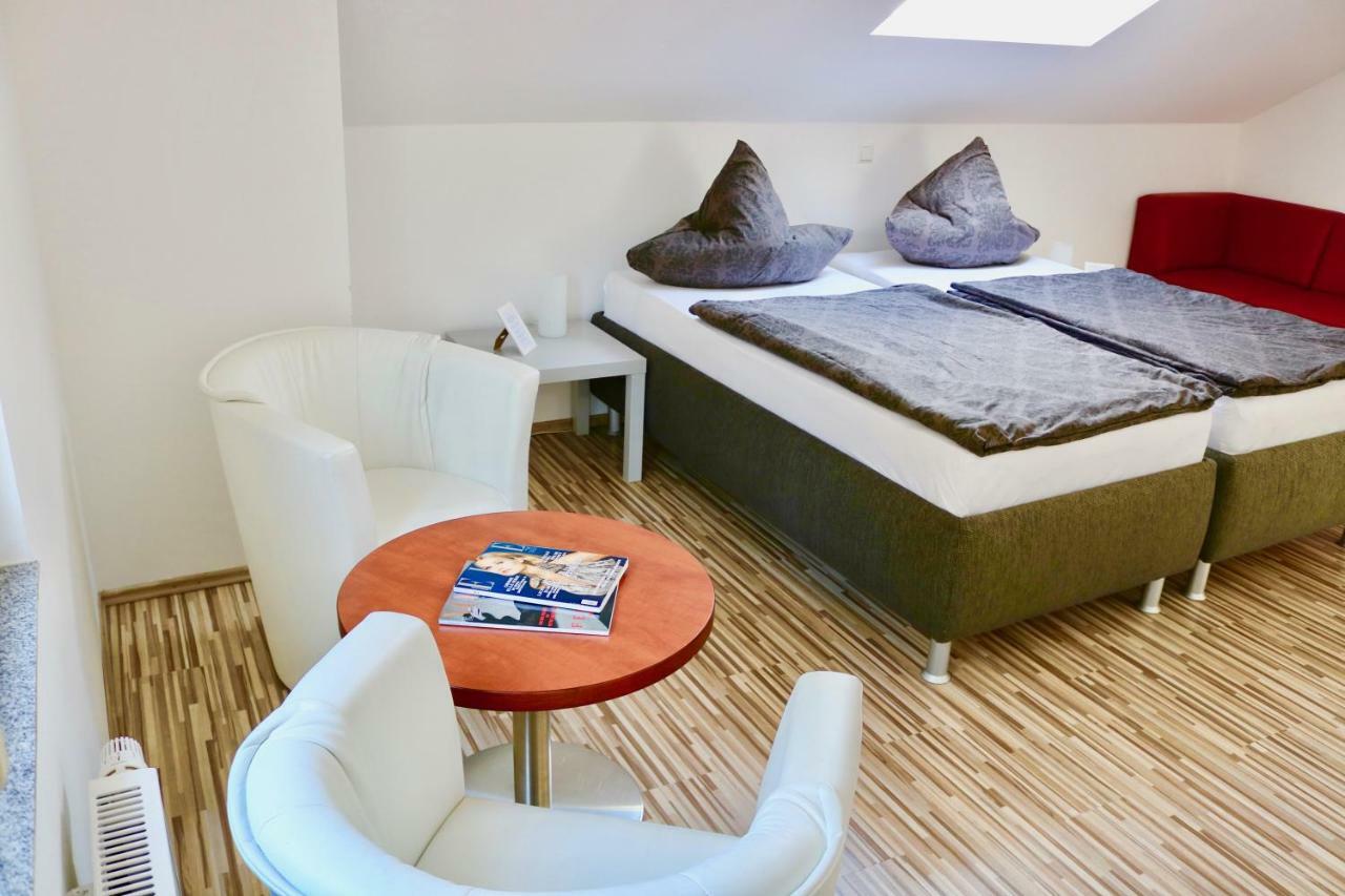 Zwei Ferienwohnungen Anker Max 5 Personen & Leuchtturm Max 4 Personen, Direkt In Steinhude Scheunenviertel, Balkon, Wlan , Privater Parkplatz, Wallbox Exterior photo